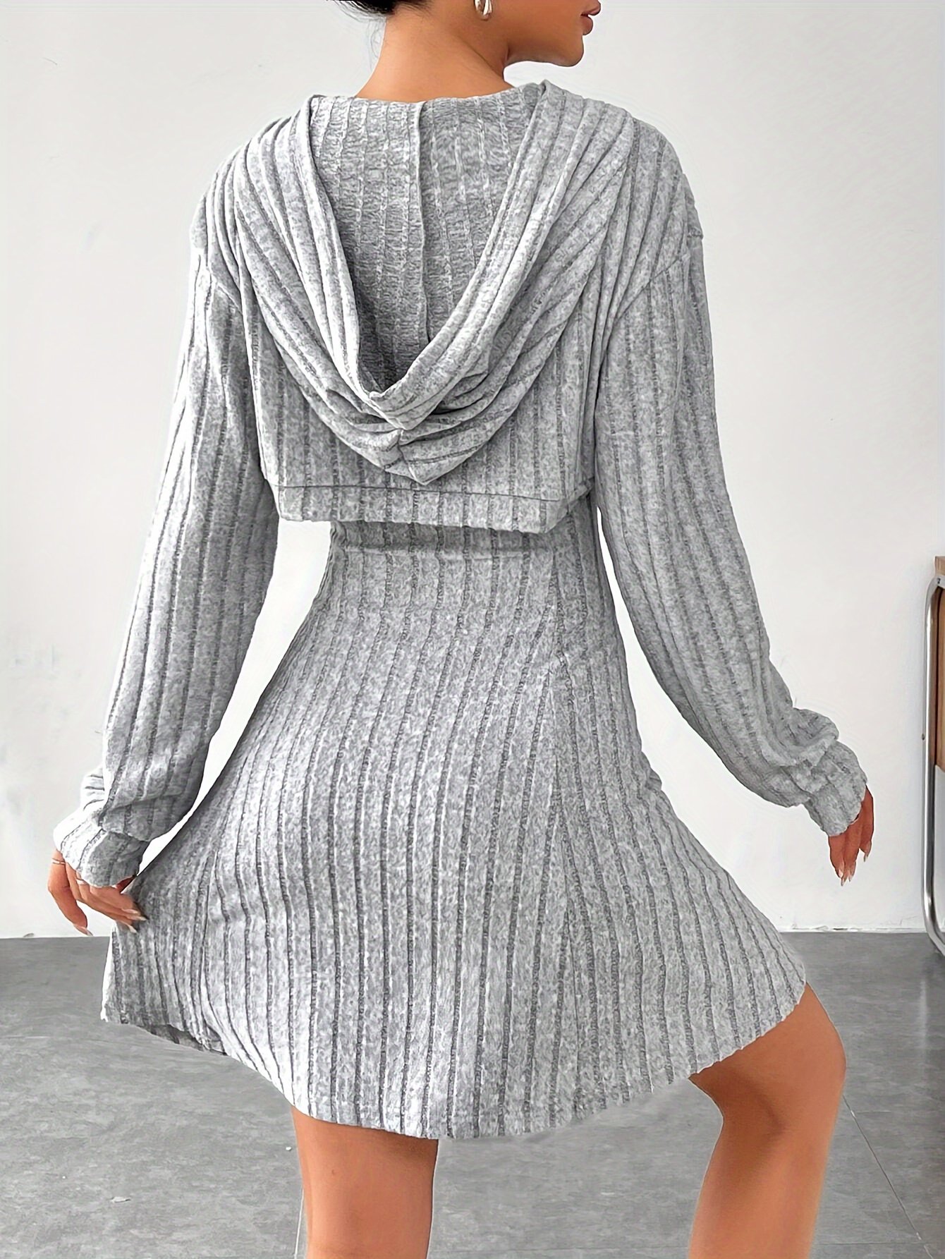 Directional Development: Elegant And Stylish Ribbed Dress Set for Women - Image 9