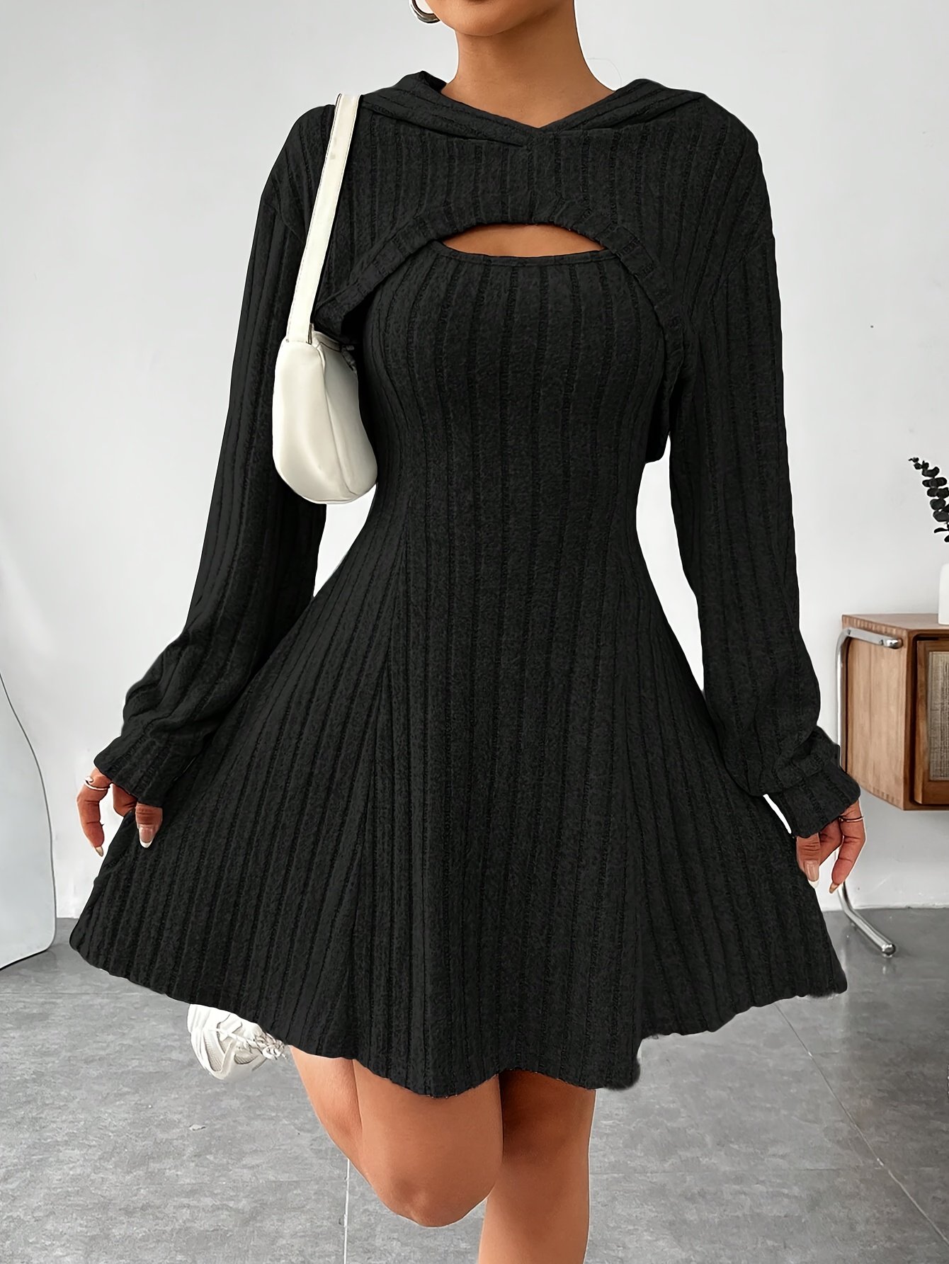 Directional Development: Elegant And Stylish Ribbed Dress Set for Women - Image 4