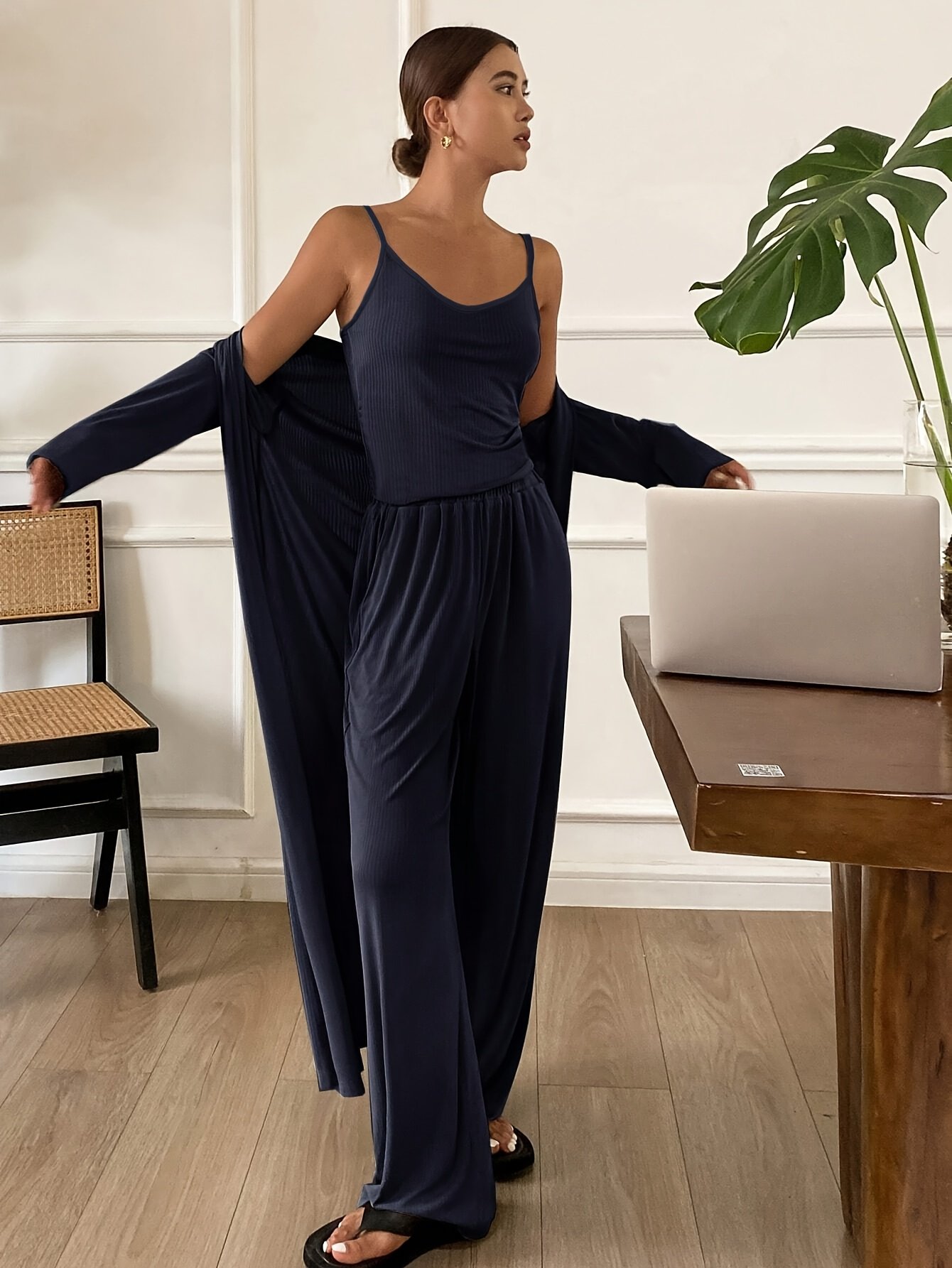 3pcs Set of Women'S Seasonal Pajamas, Featuring a Easy And Elegant Sleeveless Top And a Long-Sleeve Robe That Can Be Worn As Loungewear - Image 8