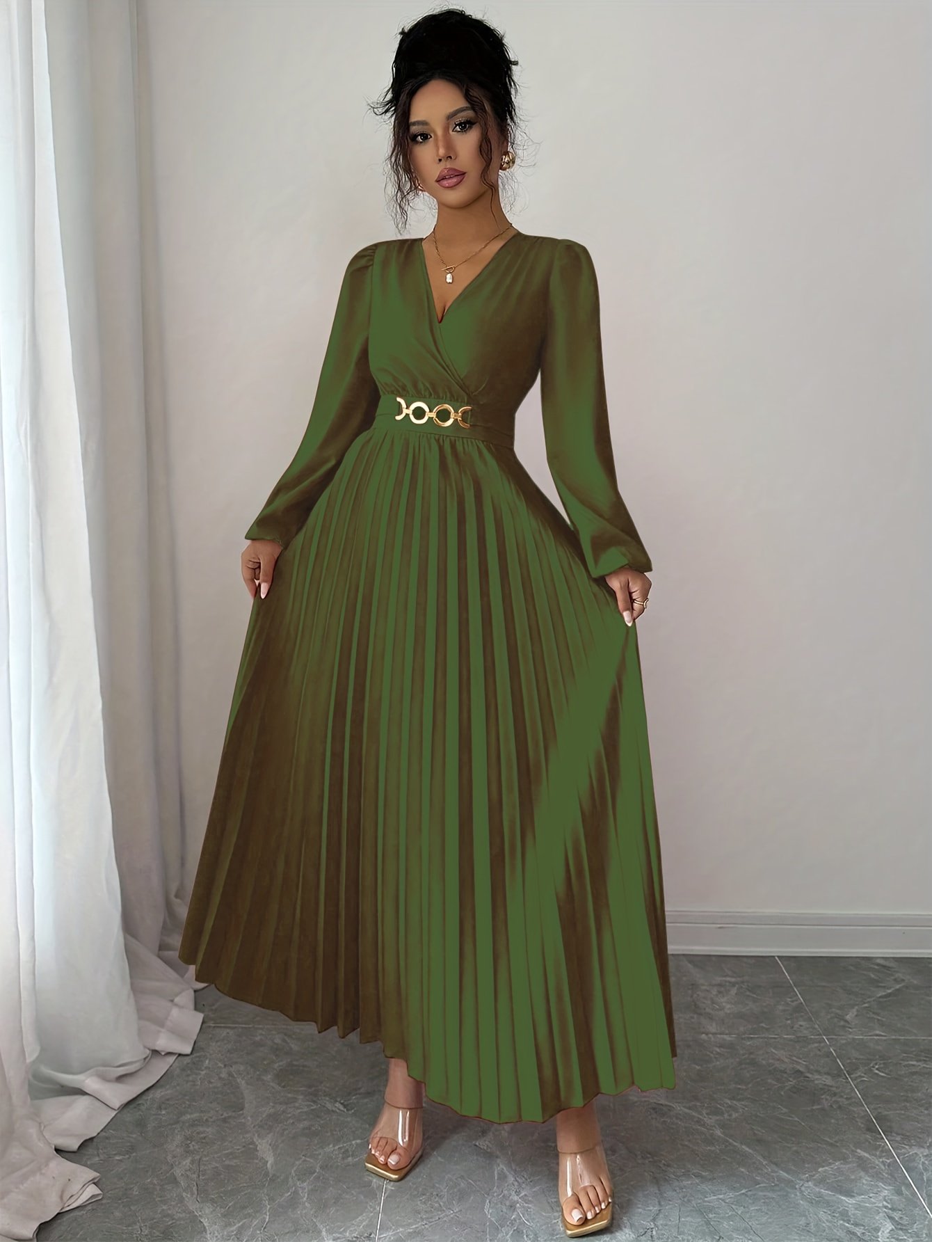 A Solid Color Pleated Dress with a V-Neck And Metal Embellishments, Featuring a Side Zipper And Gathered Design at The Waist on The Back, Perfect for Elegant Occasions Like Birthdays, Weddings, And Back-To- Season - Image 5
