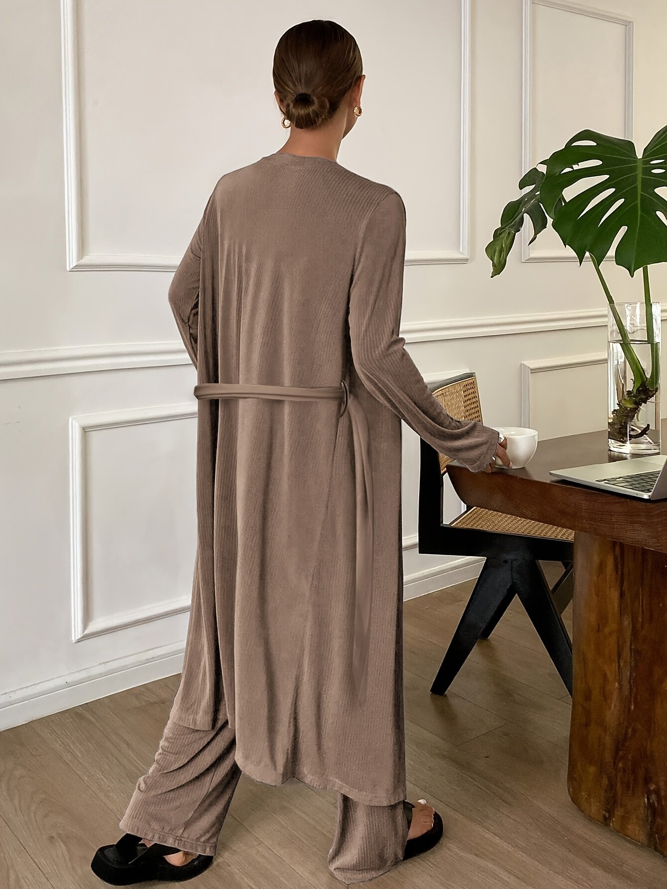 3pcs Set of Women'S Seasonal Pajamas, Featuring a Easy And Elegant Sleeveless Top And a Long-Sleeve Robe That Can Be Worn As Loungewear - Image 5