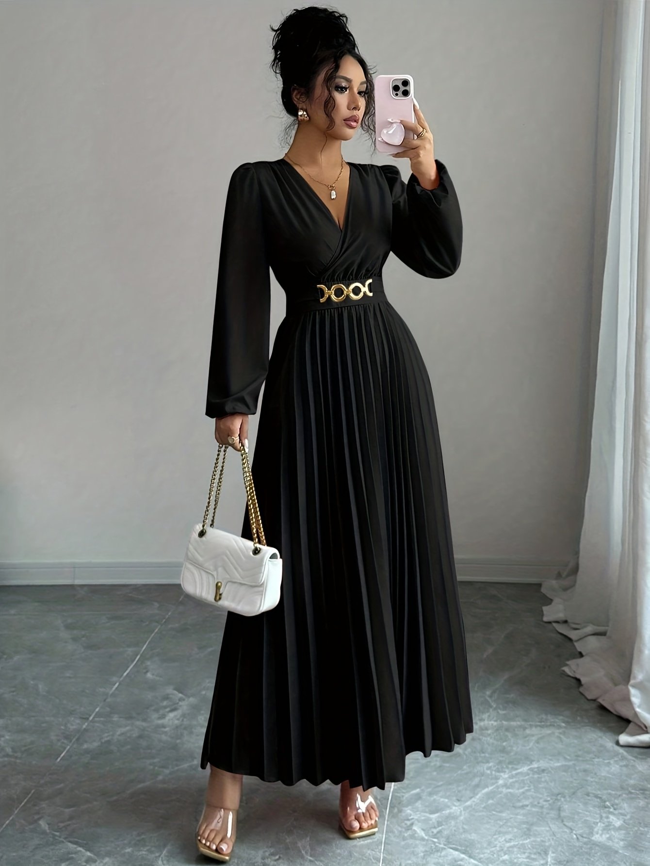 A Solid Color Pleated Dress with a V-Neck And Metal Embellishments, Featuring a Side Zipper And Gathered Design at The Waist on The Back, Perfect for Elegant Occasions Like Birthdays, Weddings, And Back-To- Season