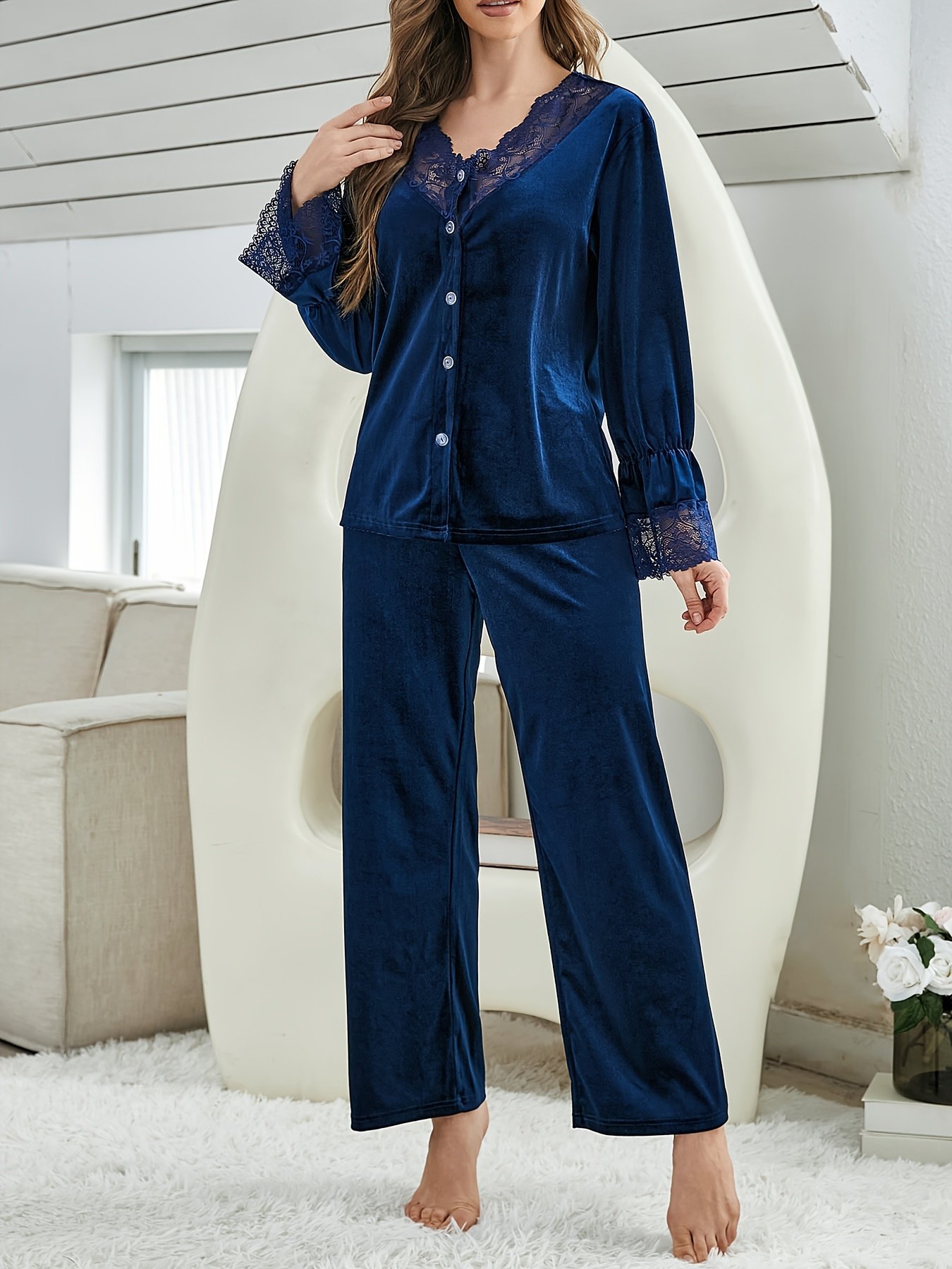 Elegant Autumn And Winter Soft And Comfortable Korean Velvet Spliced Lace Trim Home Wear Set - Image 7